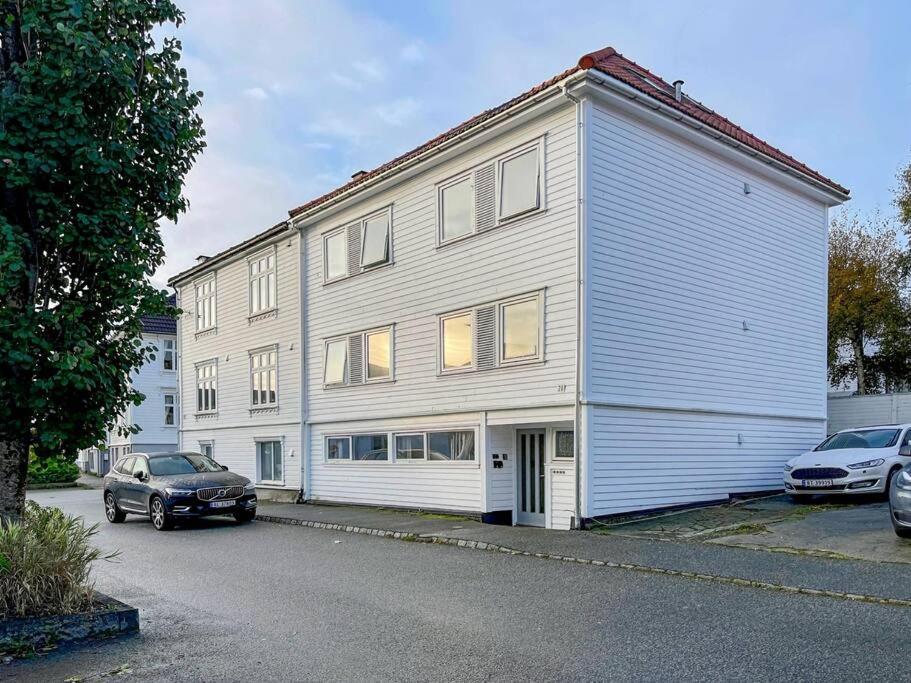 4 By Sidd Apartment