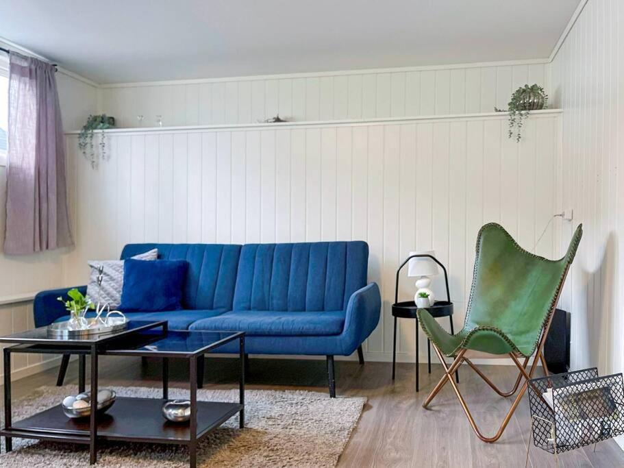 4 By Sidd Apartment *